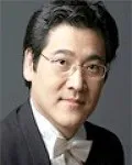 성악가인 남완의 대표 이미지