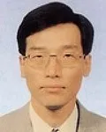 변호사인 강현의 대표 이미지