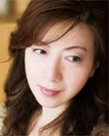 피아노연주가인 나카무라 유리코의 대표 이미지