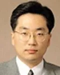 판사인 윤태식의 대표 이미지