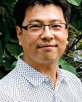 시나리오작가인 나현의 대표 이미지