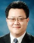 대학교수인 강준영의 대표 이미지