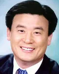 정당인, 기업인인 김욱주의 대표 이미지