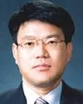 대학교수인 민완기의 대표 이미지