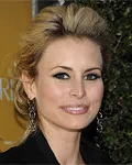 모델인 니키 태일러의 대표 이미지