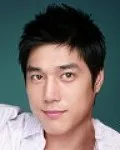 연극배우인 여준의 대표 이미지