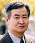 소설가인 윤흥길의 대표 이미지