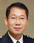 경찰공무원인 이중구의 대표 이미지