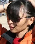 영화감독인 구카 오마로바의 대표 이미지