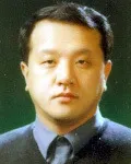 문화예술인, 출판인인 전재국의 대표 이미지