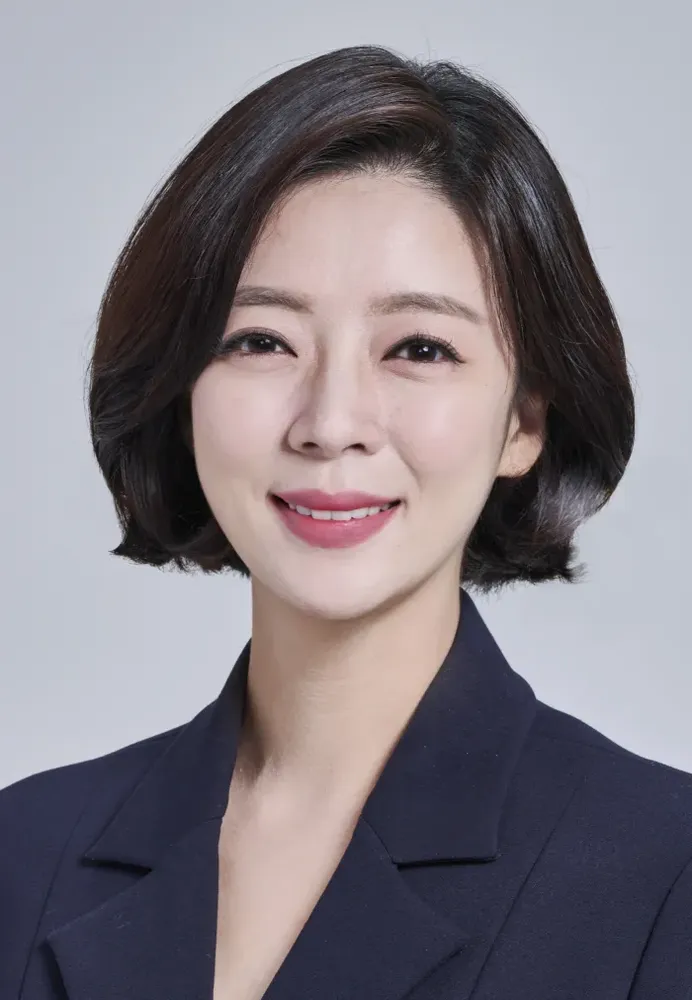 아나운서, 앵커, 모델, 국회의원, 시장인 배현진의 대표 이미지