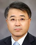 (전직)검사인 천성관의 대표 이미지