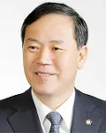 변호사, (전직)판사인 김평우의 대표 이미지
