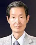 대학교수인 유진채의 대표 이미지
