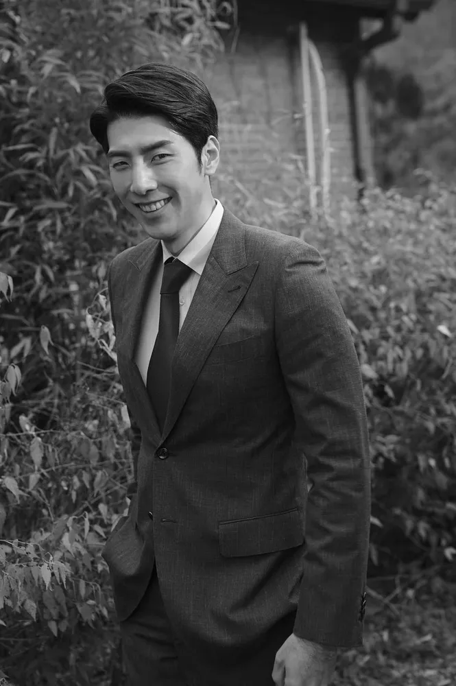 영화배우인 위지웅의 대표 이미지