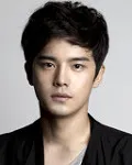 모델인 신현의 대표 이미지
