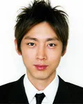 영화배우인 코이즈미 코타로의 대표 이미지
