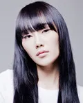 모델인 윤소라의 대표 이미지