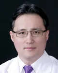 의사인 조인성의 대표 이미지