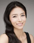 연극배우인 김아름의 대표 이미지