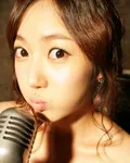가수인 유서연의 대표 이미지