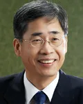 대학교수, (전직)판사, 시인인 신평의 대표 이미지