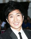 영화배우인 팀 조의 대표 이미지