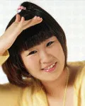 가수인 리라의 대표 이미지