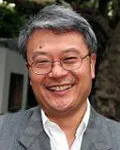 대학교수, 소설가인 하 진의 대표 이미지
