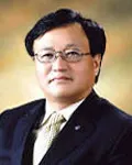 시인인 홍윤표의 대표 이미지