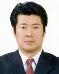 대학교수인 이경철의 대표 이미지