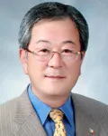 교육위원, (전직)교육공무원인 유영웅의 대표 이미지