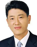 (전직)정당인인 엄재철의 대표 이미지