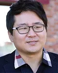 방송PD인 진혁의 대표 이미지