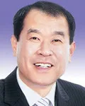 광역의회의원인 윤창욱의 대표 이미지
