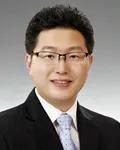 변호사, 노무사, 공무원인 유재원의 대표 이미지