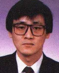 대학교수인 윤희면의 대표 이미지