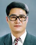 (전직)정당인인 이충면의 대표 이미지