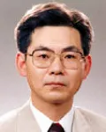 대학교수인 박준건의 대표 이미지