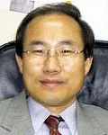 대학교수인 정홍의 대표 이미지