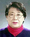 수필가, (전직)대학교수인 정명숙의 대표 이미지