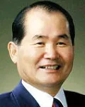 (전직)기초단체장, (전직)정당인, (전직)대학교수인 강근호의 대표 이미지