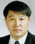 의사, (전직)대학교수인 김찬의 대표 이미지