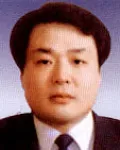 (전직)변호사인 김동언의 대표 이미지