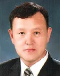 대학교수인 김천석의 대표 이미지