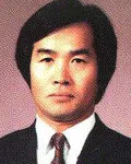대학교수인 윤이중의 대표 이미지