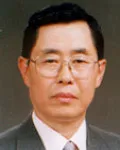 대학교수인 변동수의 대표 이미지