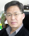 대학교수인 윤광준의 대표 이미지