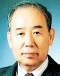 사회기관단체인, (전직)대학교수인 성대경의 대표 이미지