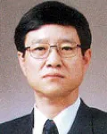 (전직)대학교수인 신현직의 대표 이미지